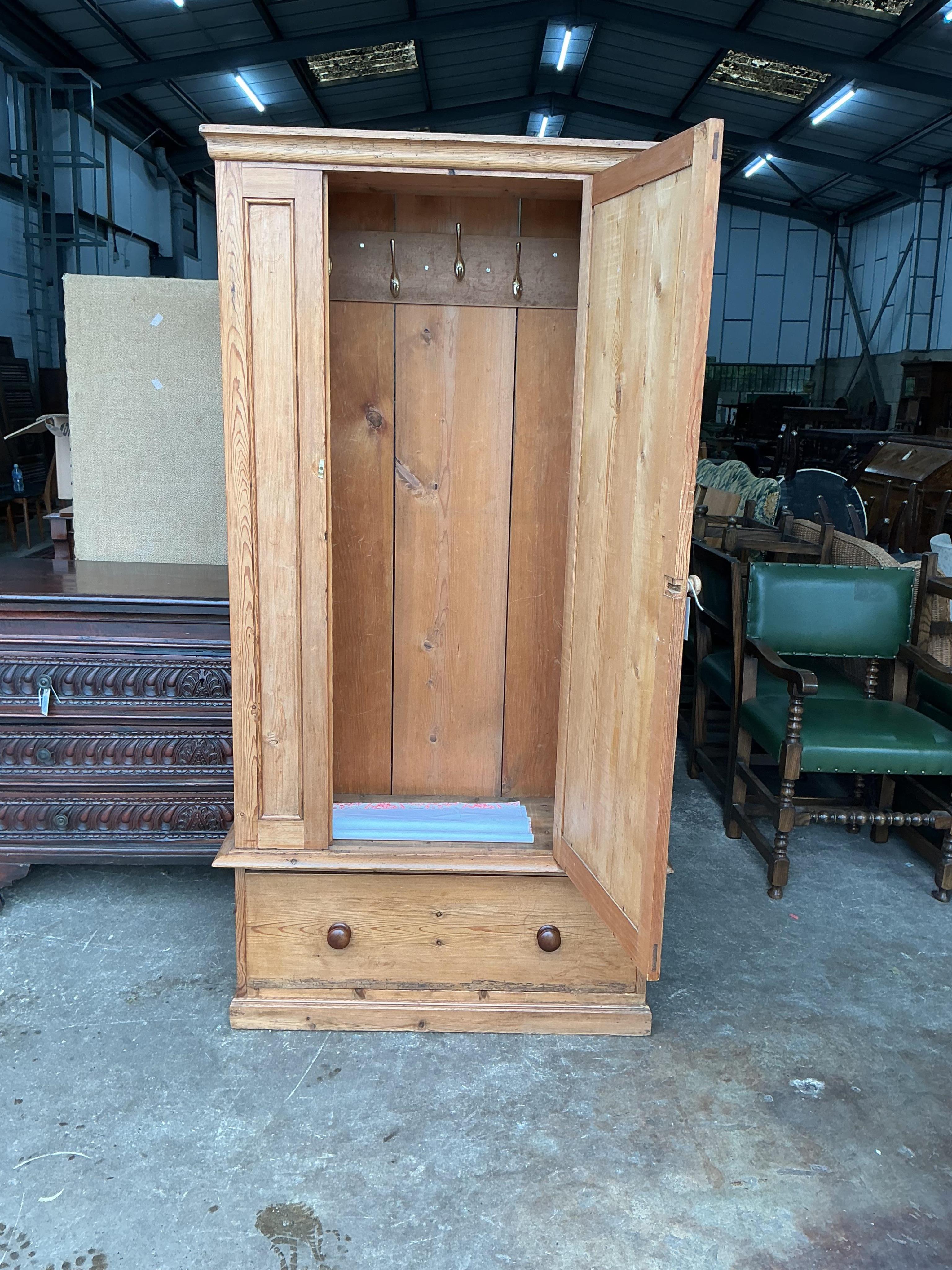 A Victorian pine single door wardrobe, width 96cm, depth 37cm, height 187cm